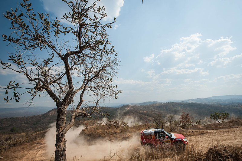Pajero Full #402 durante o primeiro dia no Rally dos Sertões 2016 (Marcelo Maragni/Fotop)