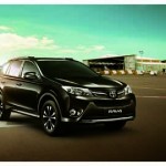 Toyota lança linha 2014 do utilitário esportivo RAV4 e apresenta novidades