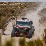 Dupla brasileira faz história e vence pela primeira vez uma etapa do Rally Dakar nos UTVs