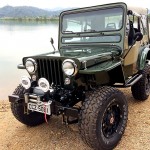 Jeep CJ3 ganha restauração e novo motor injetado