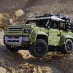 Land Rover anuncia parcerias com Musto e Lego na première mundial do novo Defender