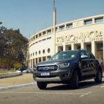 Ford promove “carpool” com ídolos do futebol e cliente da marca